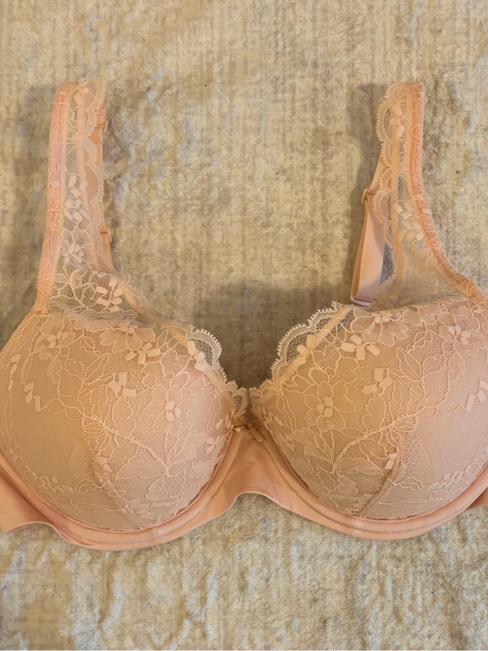 SKIMS Lace Underwire Bra in Blush